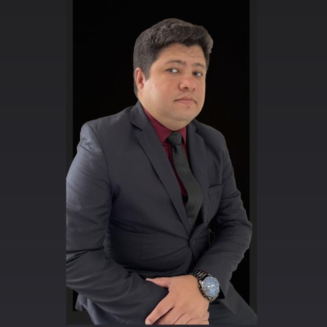 Dr. Lucas Alcântara